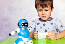 Brinquedos com inteligência artificial preocupam especialistas e pais no Brasil